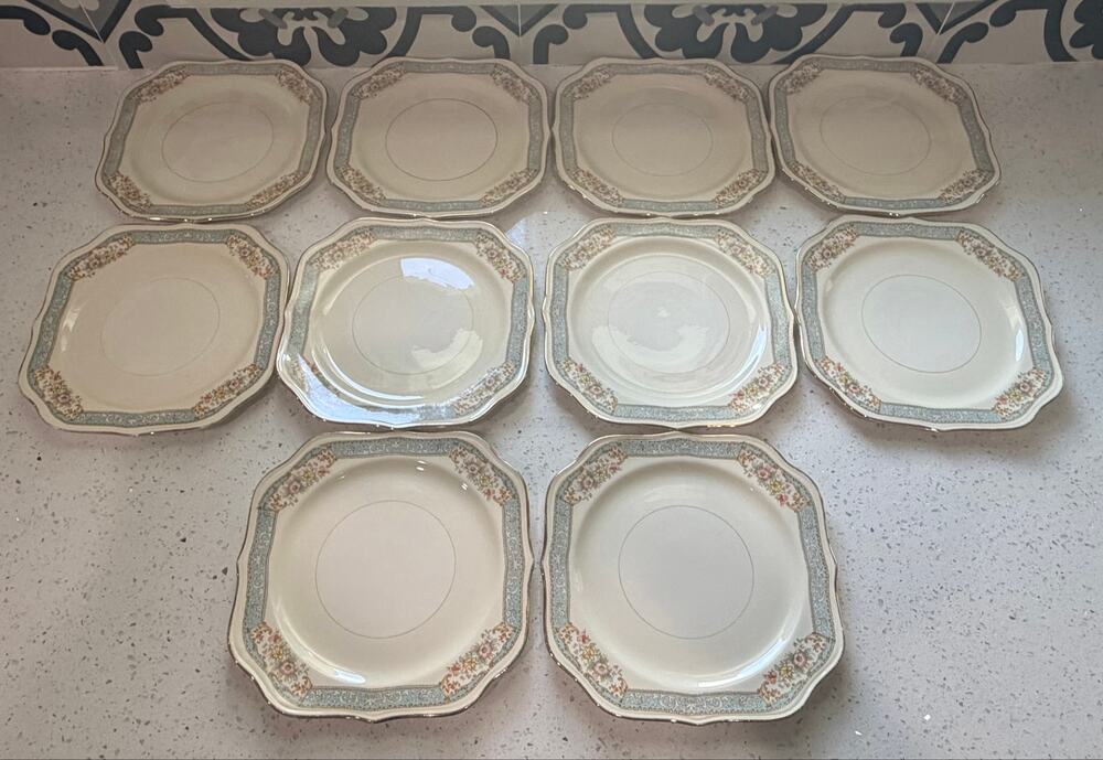 Vintage Set of 10 1948 Homer Laughlin Nautilus Floral Gold Trim 8” Salad Plates - Picture 1 of 4